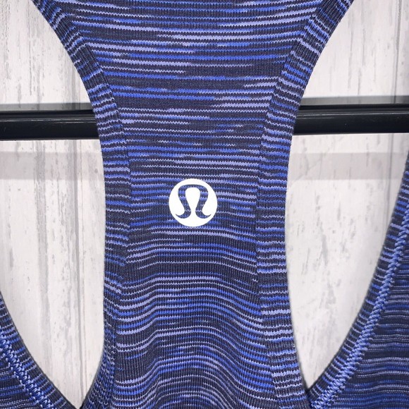 Womens Size 4-6 Lululemon Tank Blue EUC - Picture 3 of 4